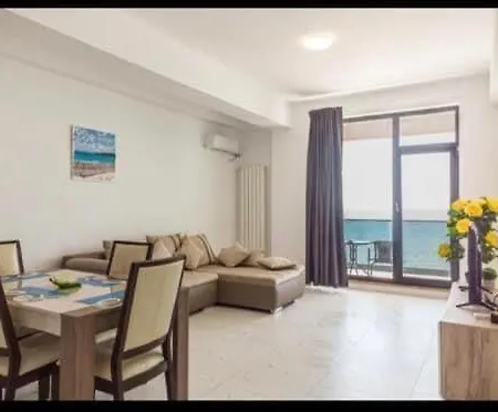 Diana's Mamaia Nord Appartement